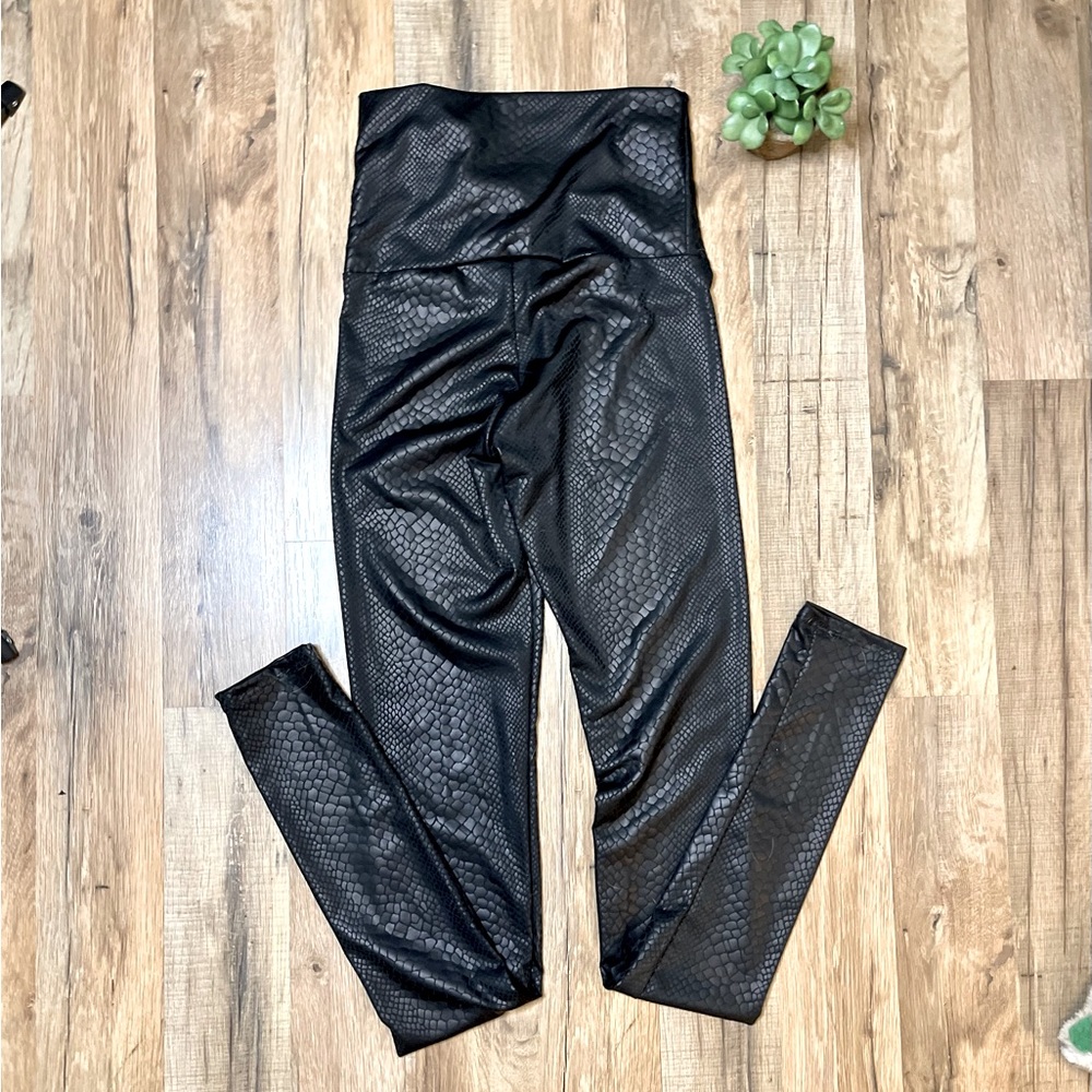 Brand New Black Snake Print Leggings